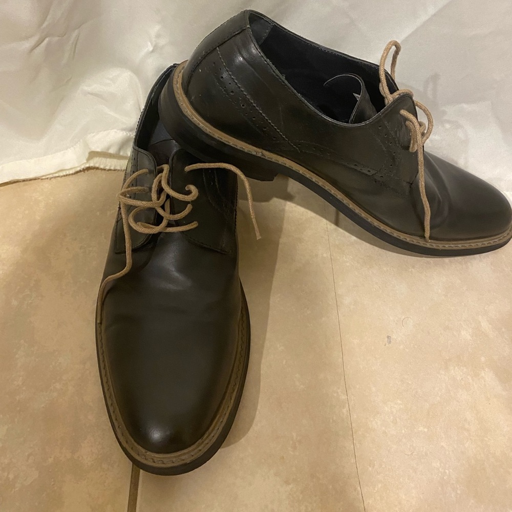 Perry ELLIS portfolio dress shoes